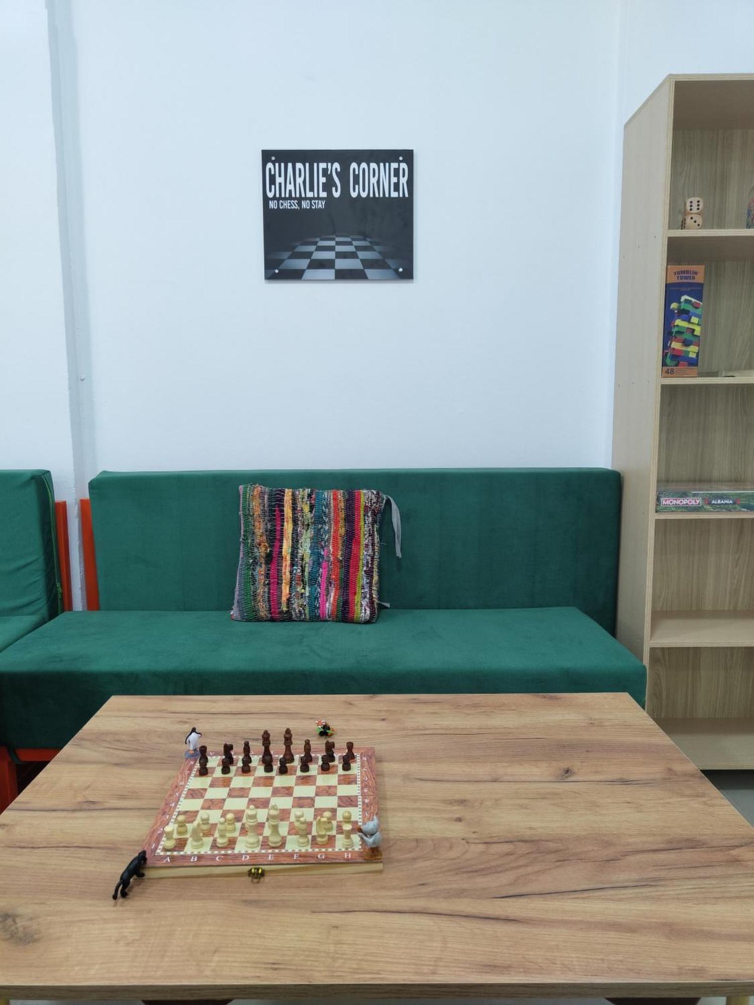 Tias Hostel Shkoder Bagian luar foto