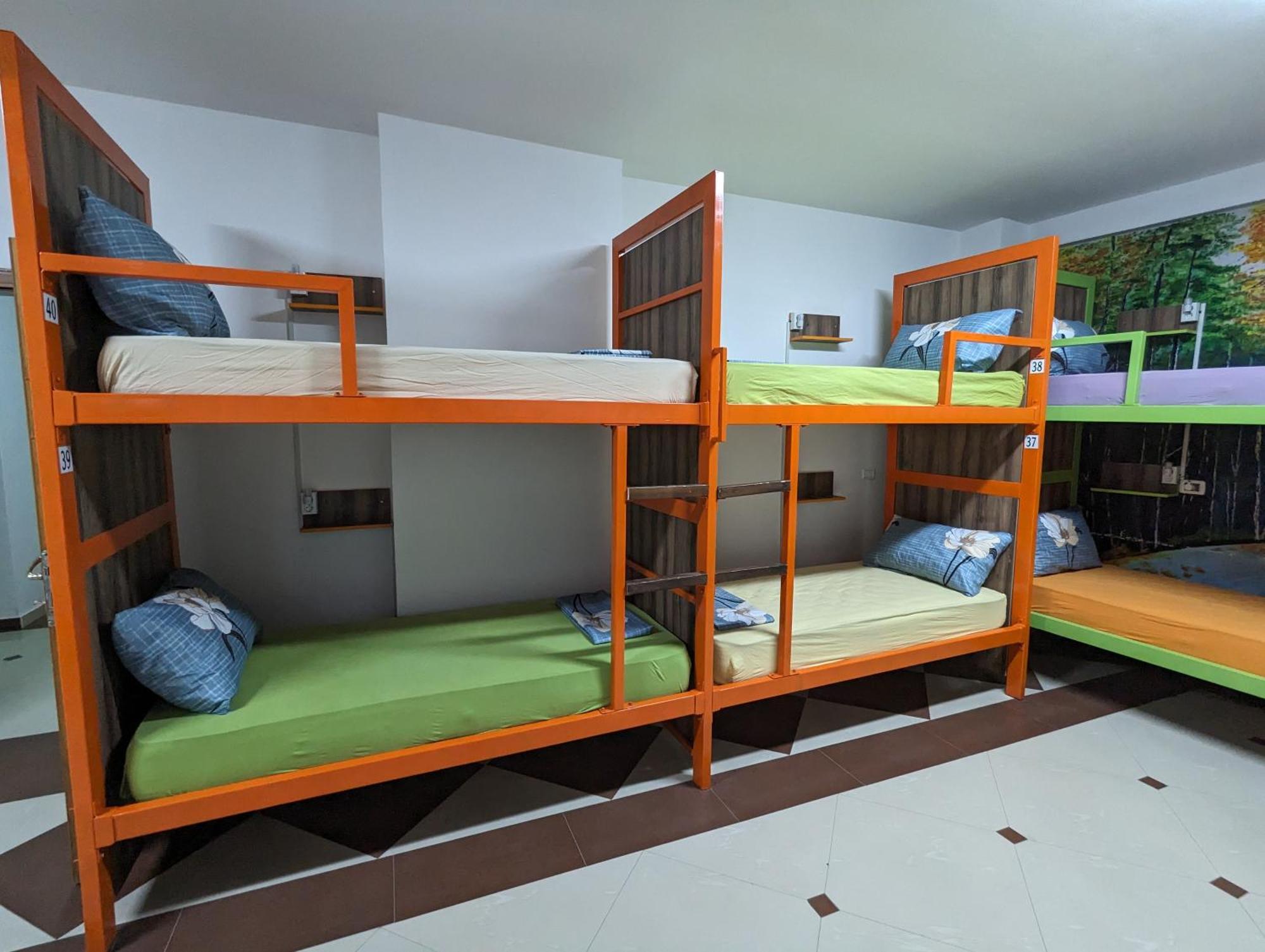 Tias Hostel Shkoder Bagian luar foto