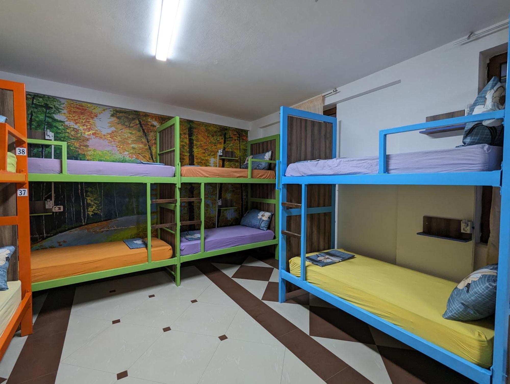 Tias Hostel Shkoder Bagian luar foto