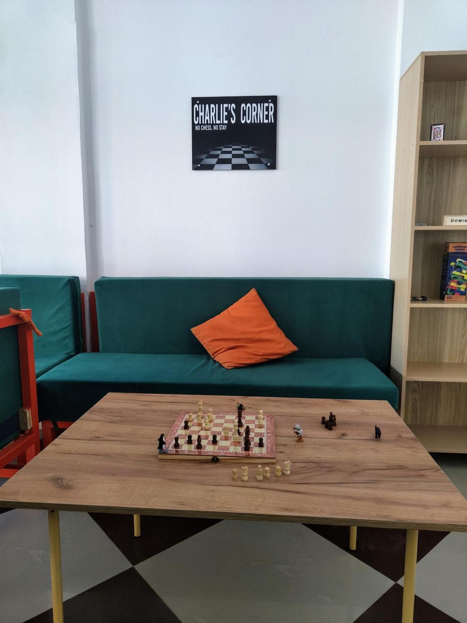 Tias Hostel Shkoder Bagian luar foto