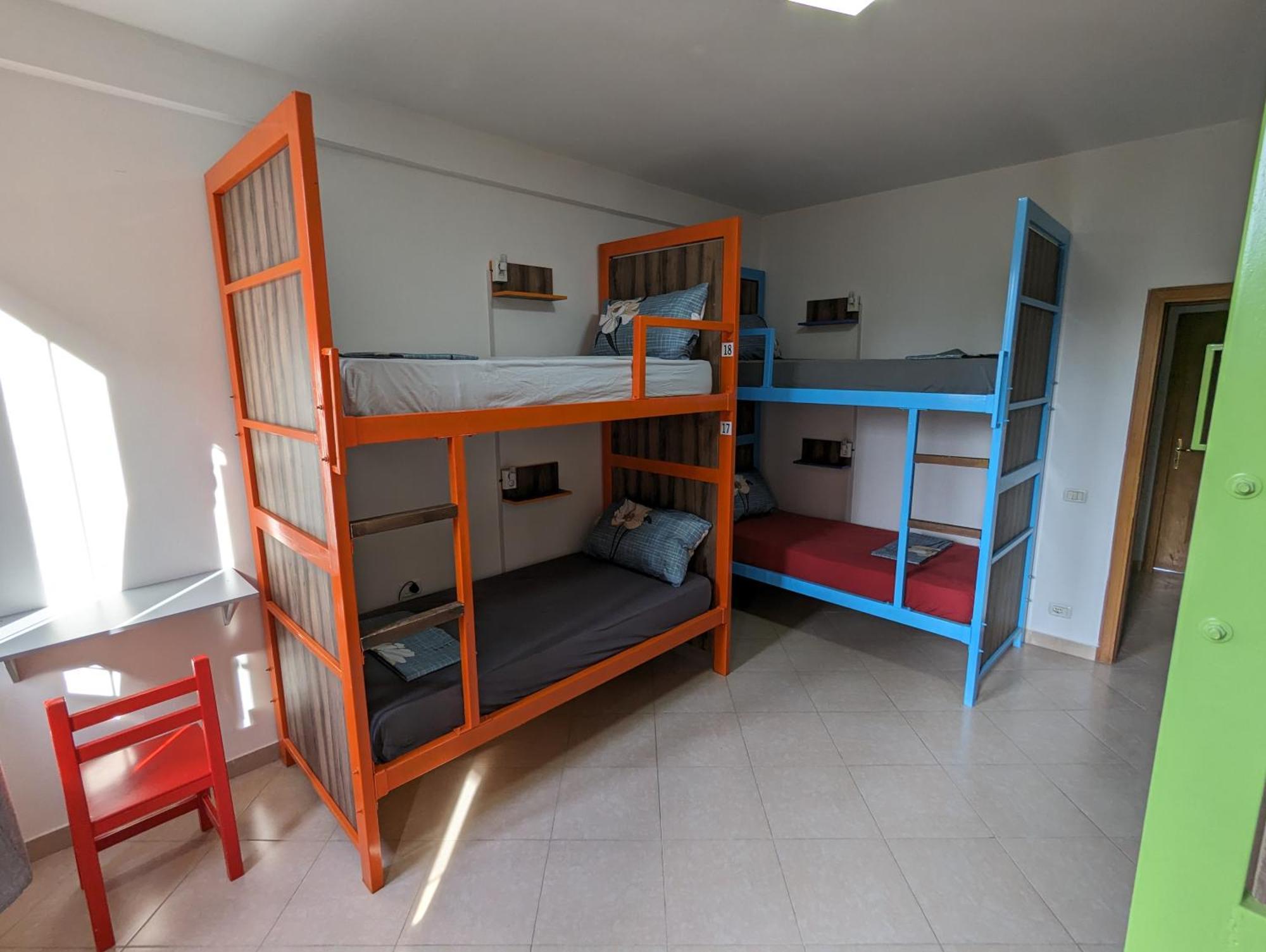 Tias Hostel Shkoder Bagian luar foto
